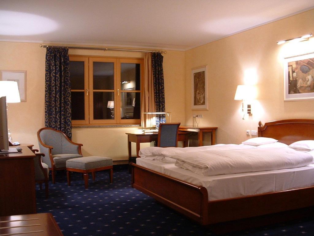 Altstadthotel Braeuwirt Weiden in der Oberpfalz Room photo